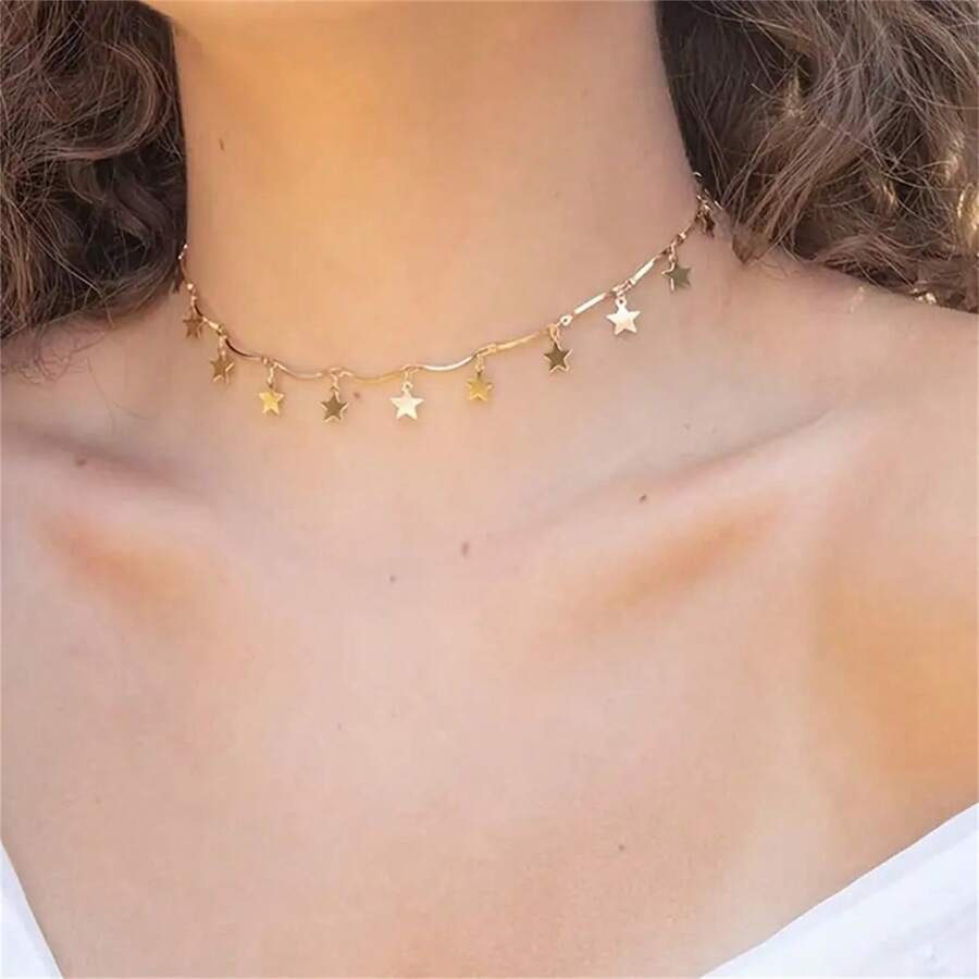SHEIN قلادة بتصميم نجمي وفراشة مطلية بالذهب