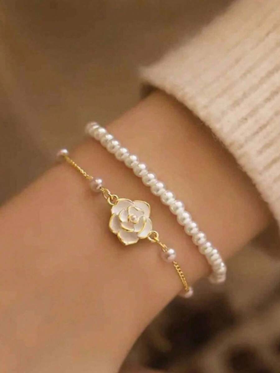 SHEIN سوار نسائي بطبقتين بتصميم زهرة مزين باللؤلؤ