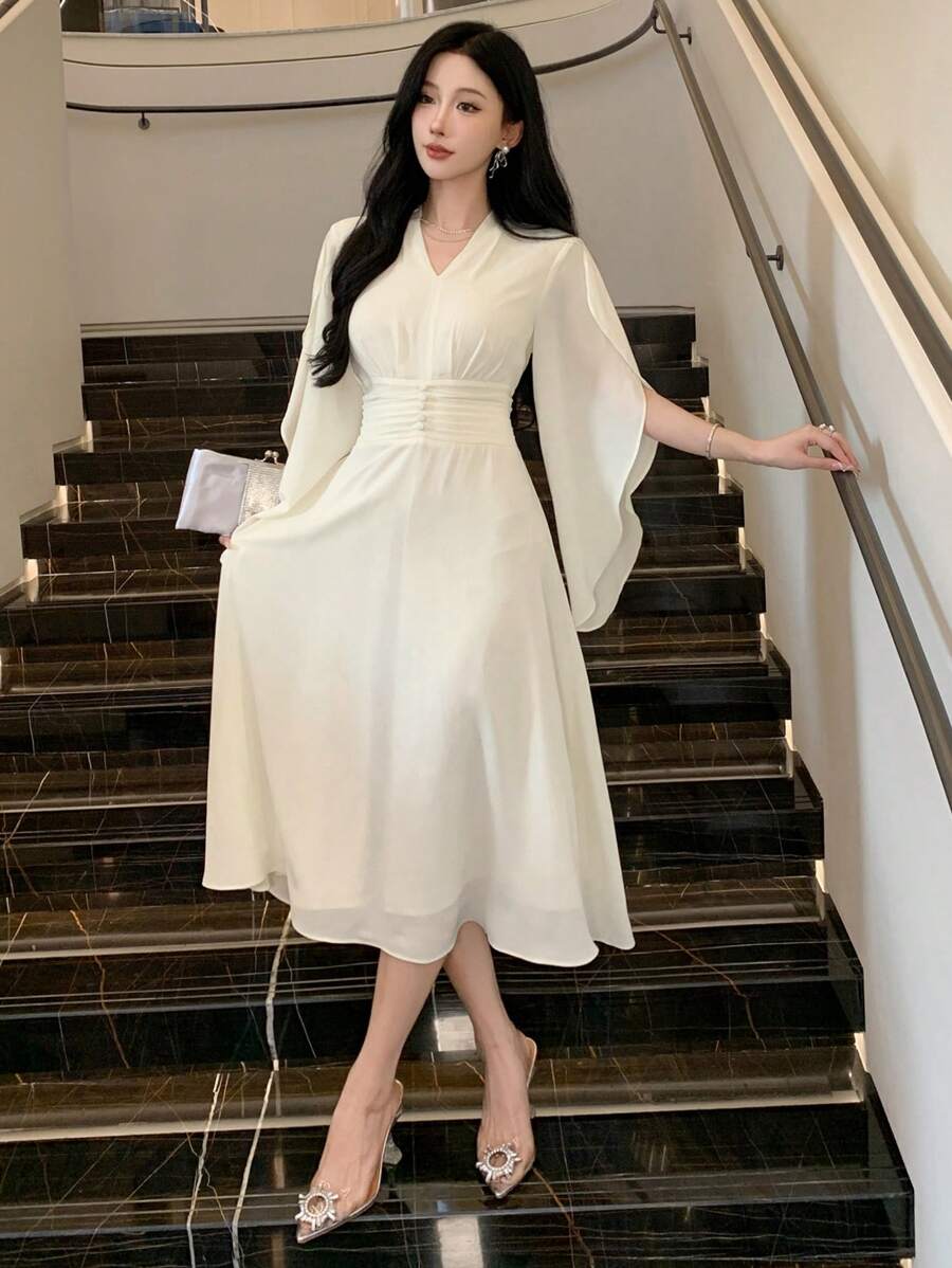 SHEIN DAZY فستان متوسط الطول بياقة وطيات من الشيفون