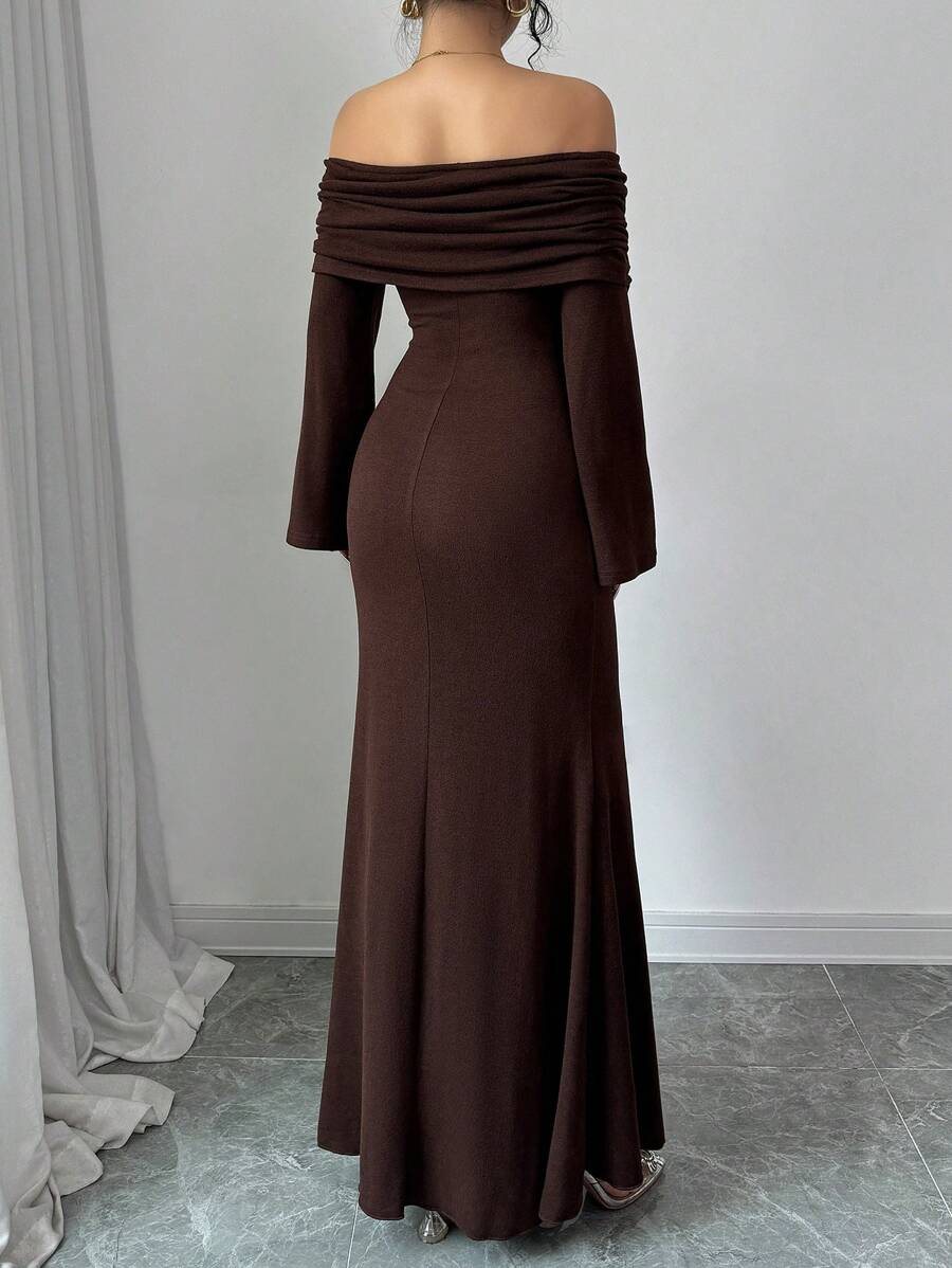 SHEIN Modelyn فستان ماكسي كشمير بأكتاف مكشوفة وذيل سمكة