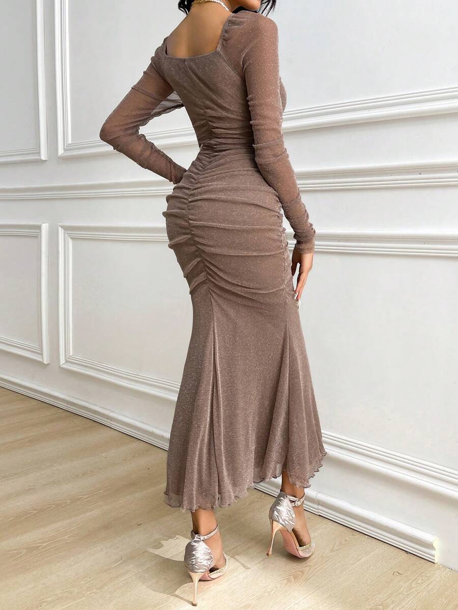 SHEIN Modelyn فستان طويل الأكمام بذيل حورية البحر بلون كاكي
