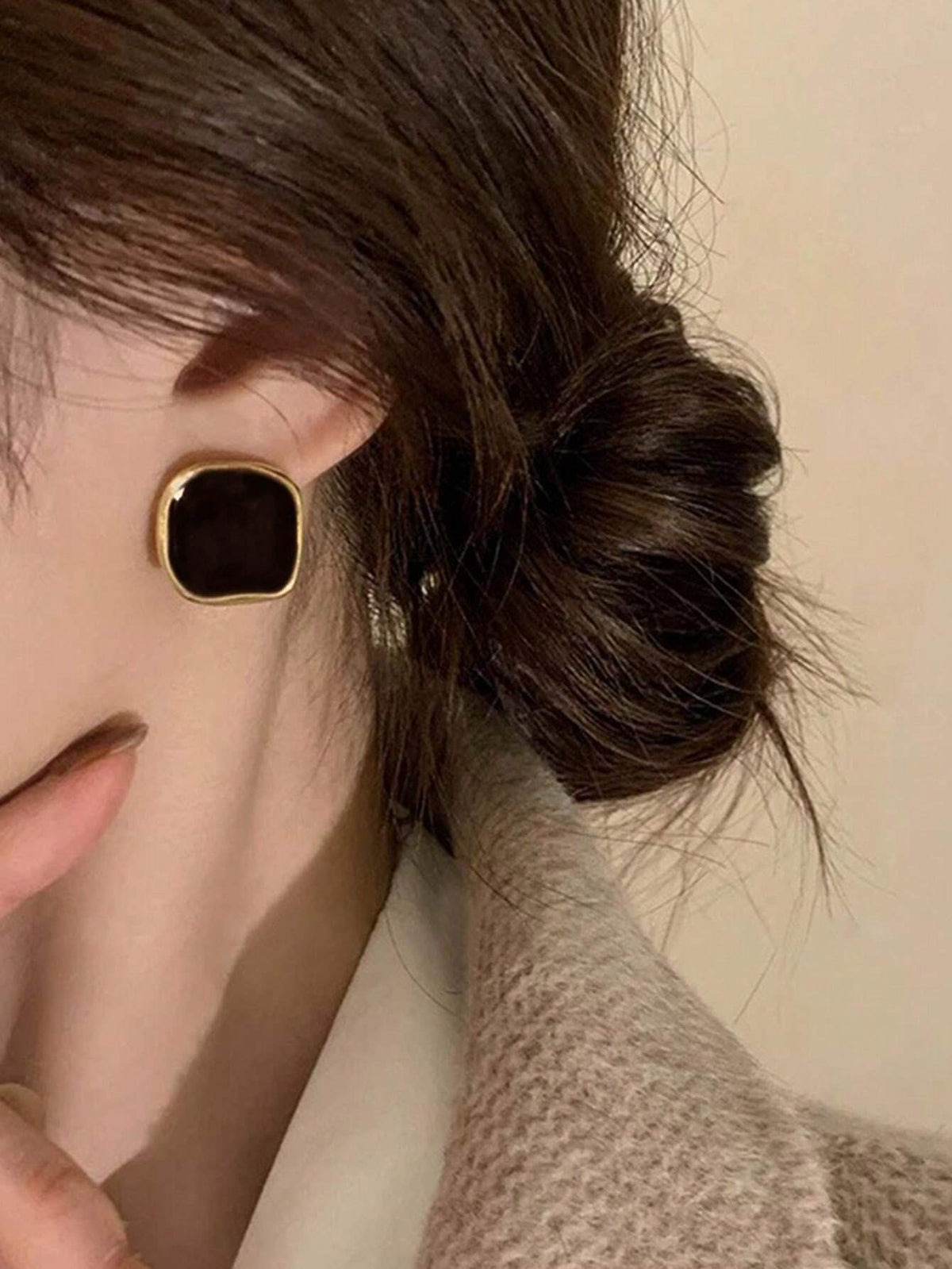 SHEIN  زوج من الأقراط المكعبة بطراز قديم مميز