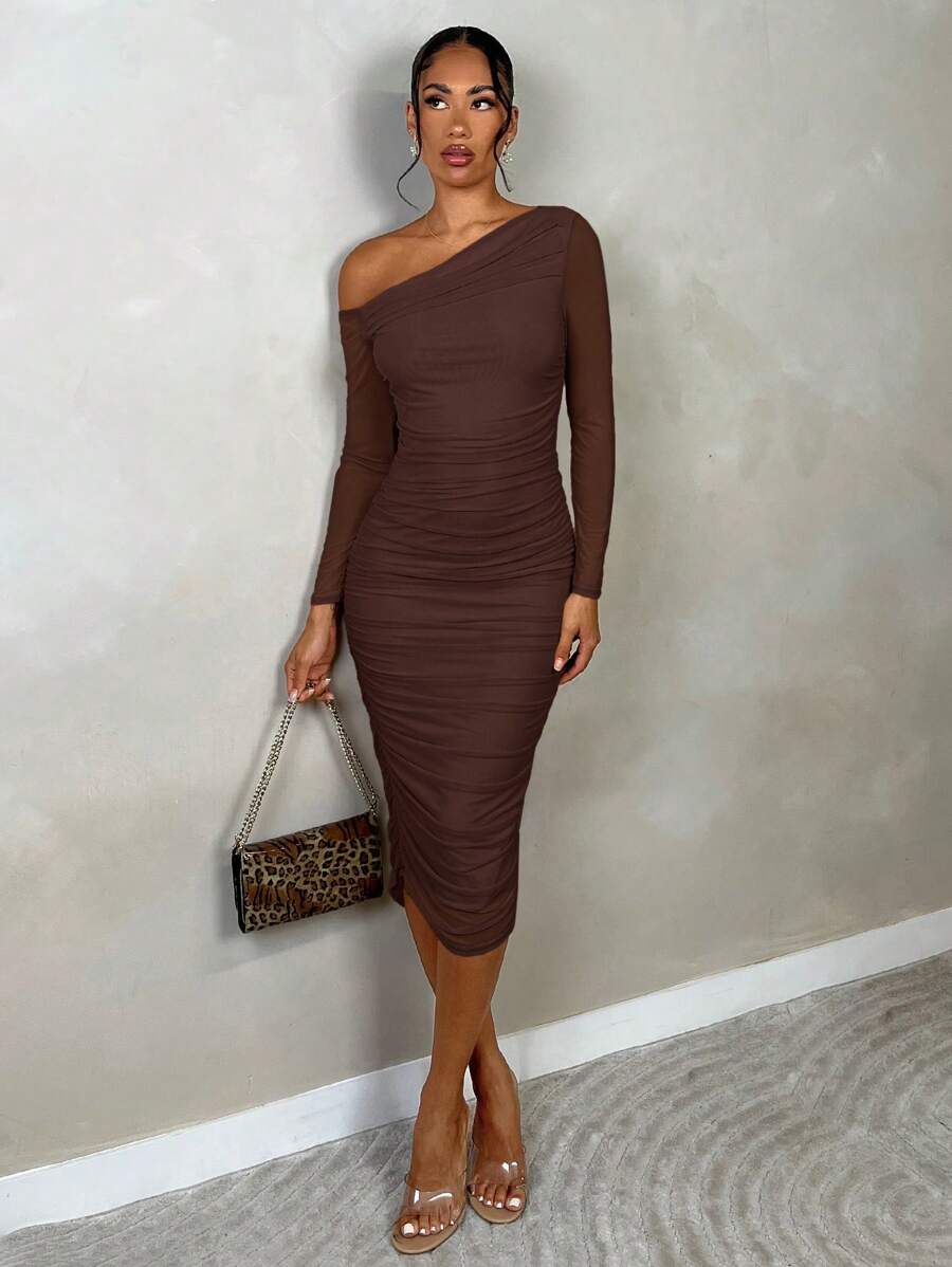 SHEIN BAE فستان بوديكون طويل الأكمام بشبك منكمش بلون قهوة