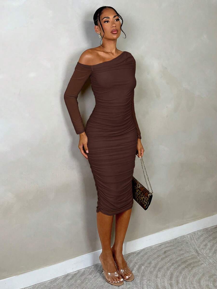SHEIN BAE فستان بوديكون طويل الأكمام بشبك منكمش بلون قهوة