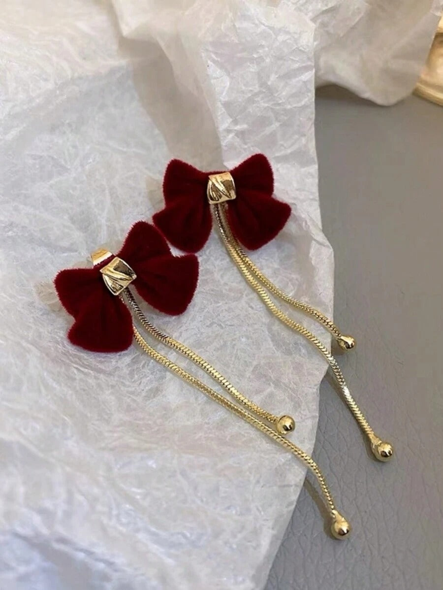 SHEIN أقراط شراشيب حريرية شكل عقدة الفراشة