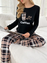 SHEIN Casual Underwear&Sleepwear طقم بيجامة بطبعة كرتونية وبنطلون مربعات بأكمام طويلة