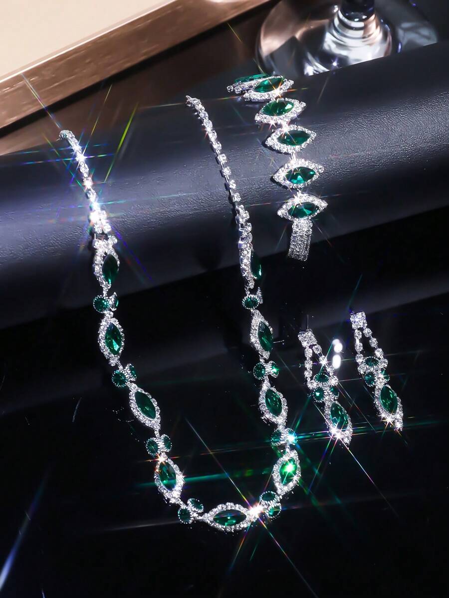 SHEIN طقم مجوهرات اخضر فضي (سلسلة وأقراط وأساور)
