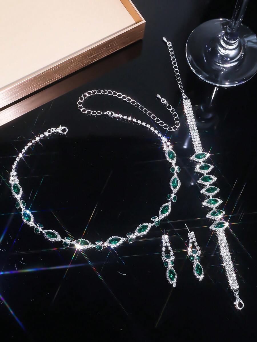 SHEIN طقم مجوهرات اخضر فضي (سلسلة وأقراط وأساور)