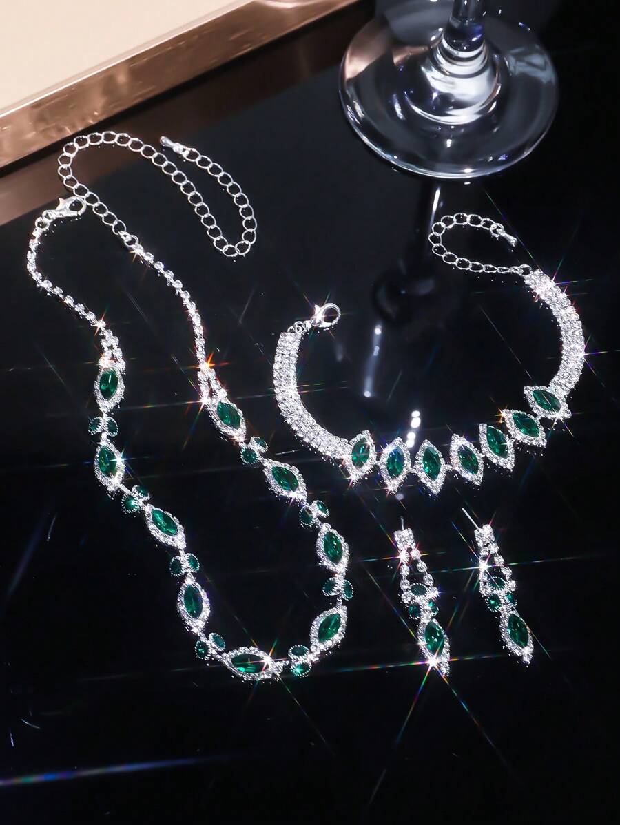 SHEIN طقم مجوهرات اخضر فضي (سلسلة وأقراط وأساور)