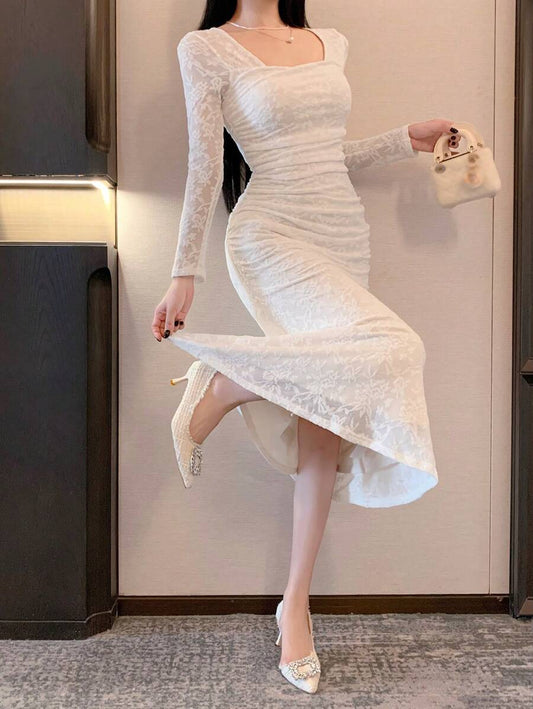 SHEIN DAZY فستان طويل بأكمام وياقة مربعة ودانتيل شفاف