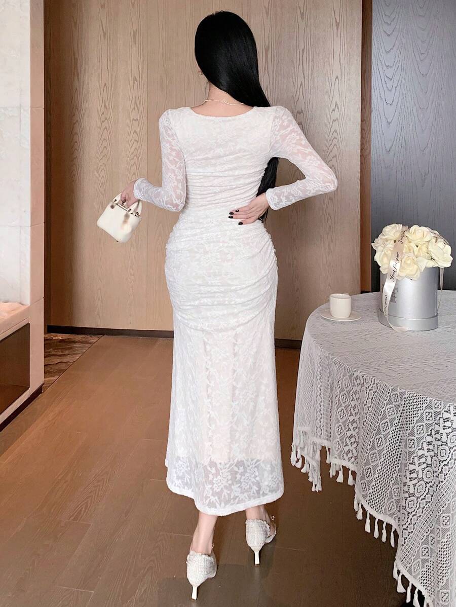 SHEIN DAZY فستان طويل بأكمام وياقة مربعة ودانتيل شفاف