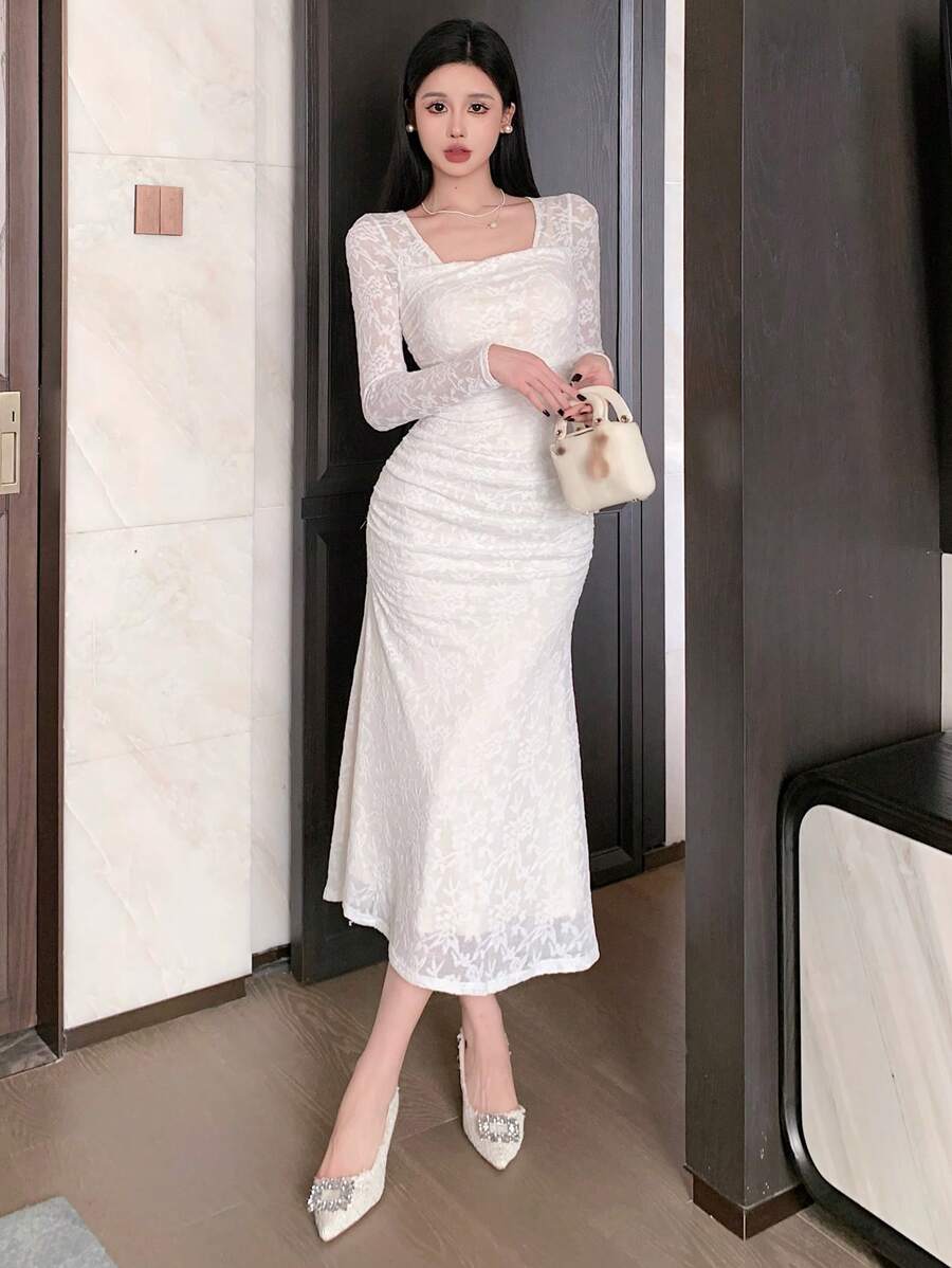 SHEIN DAZY فستان طويل بأكمام وياقة مربعة ودانتيل شفاف