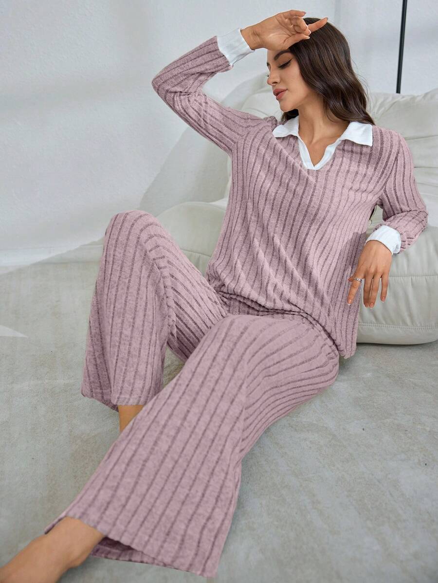 SHEIN طقم بيجامة 2 قطعة بلوزة فليس بياقة ملونة وبنطلون