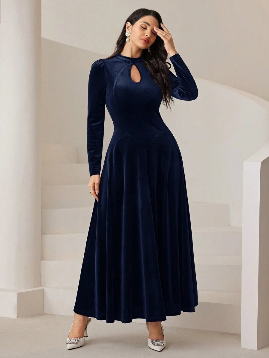 SHEIN Modelyn فستان سهرة طويل ازرق بحري بأكمام منتفخة