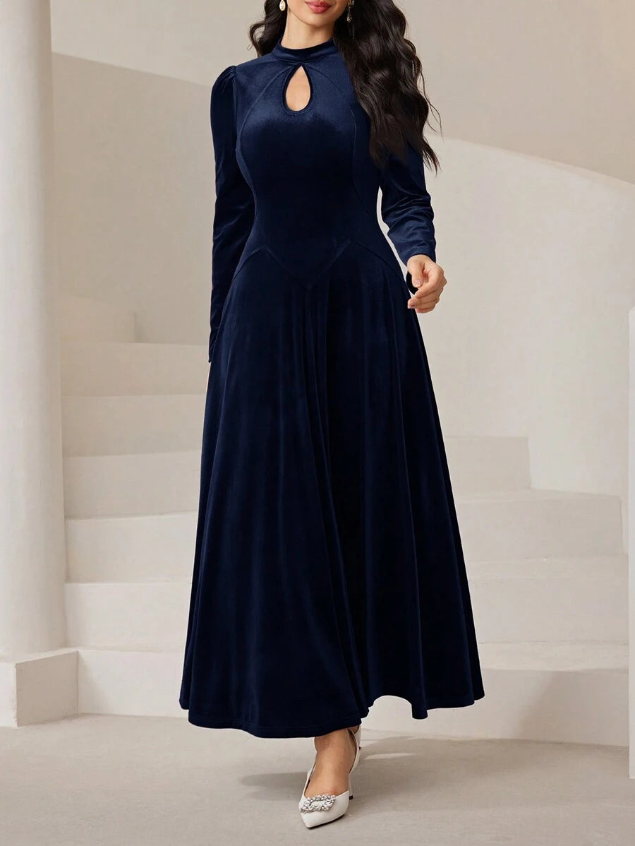 SHEIN Modelyn فستان سهرة طويل ازرق بحري بأكمام منتفخة