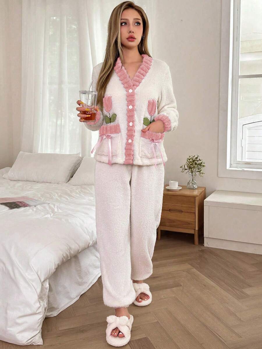 SHEIN طقم بيجامة وردي مطرز زهور وفيونكة بأكمام طويلة