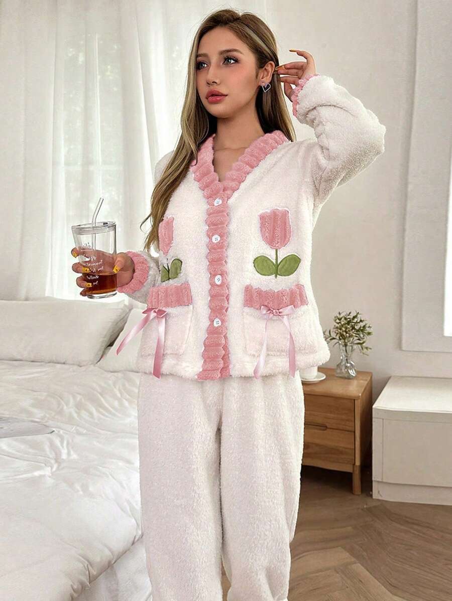 SHEIN طقم بيجامة وردي مطرز زهور وفيونكة بأكمام طويلة