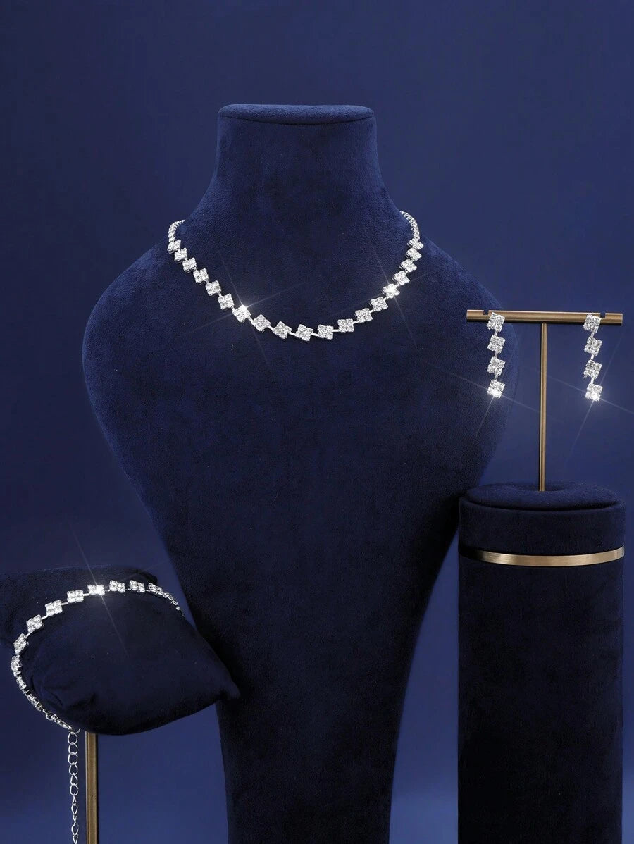 SHEIN طقم مجوهرات بيضاء قلادة وأقراط وأساور مرصعة بالراين