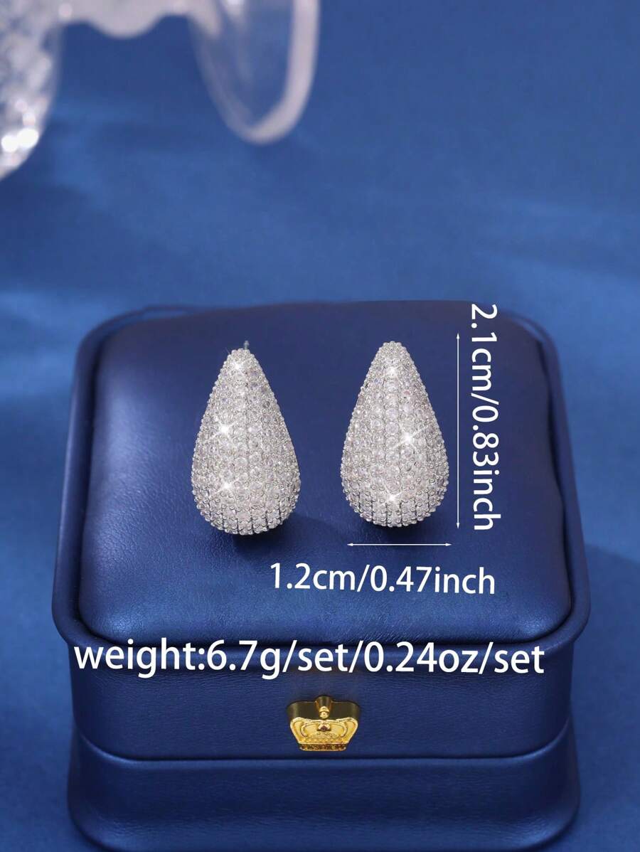 SHEIN زوج أقراط قطرة بيضاء مزينة بزركونيا