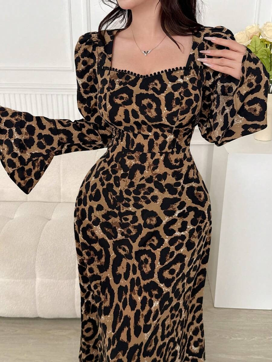 SHEIN Feyla  فستان طويل أنيق بطبعة فهد وأكمام واسعة