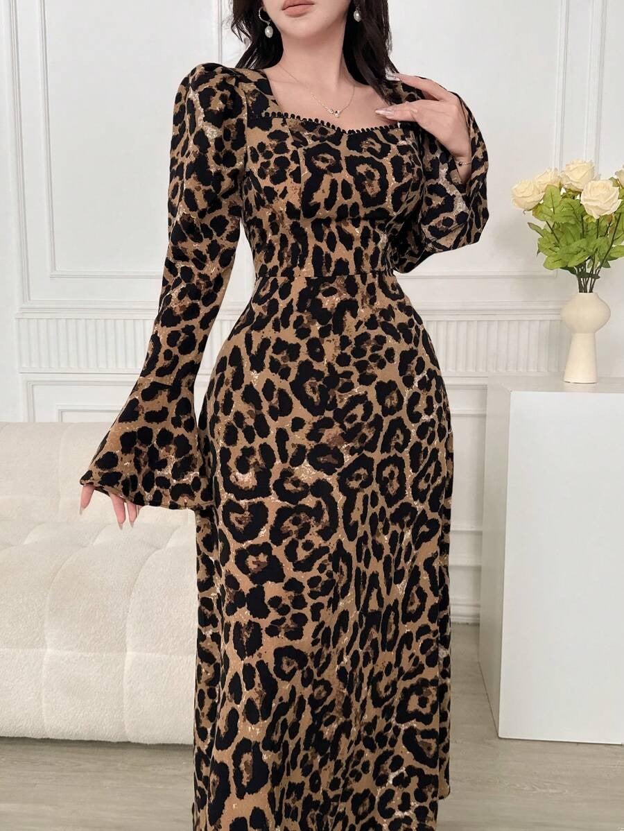 SHEIN Feyla  فستان طويل أنيق بطبعة فهد وأكمام واسعة