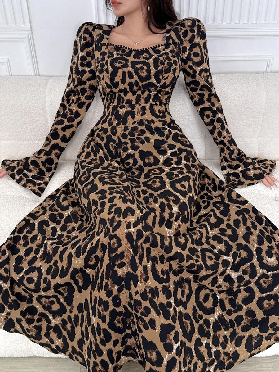 SHEIN Feyla  فستان طويل أنيق بطبعة فهد وأكمام واسعة