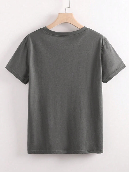 SHEIN INAWLY تي شيرت كاجوال بطبعة عصرية وياقة دائرية