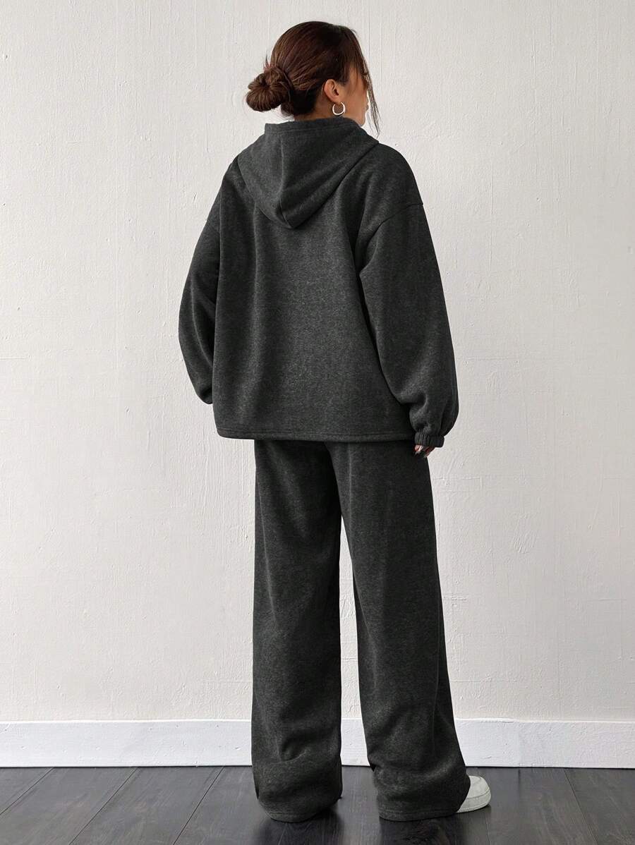 SHEIN EZwear طقم هودي أسود واسع مع بنطال رياضي