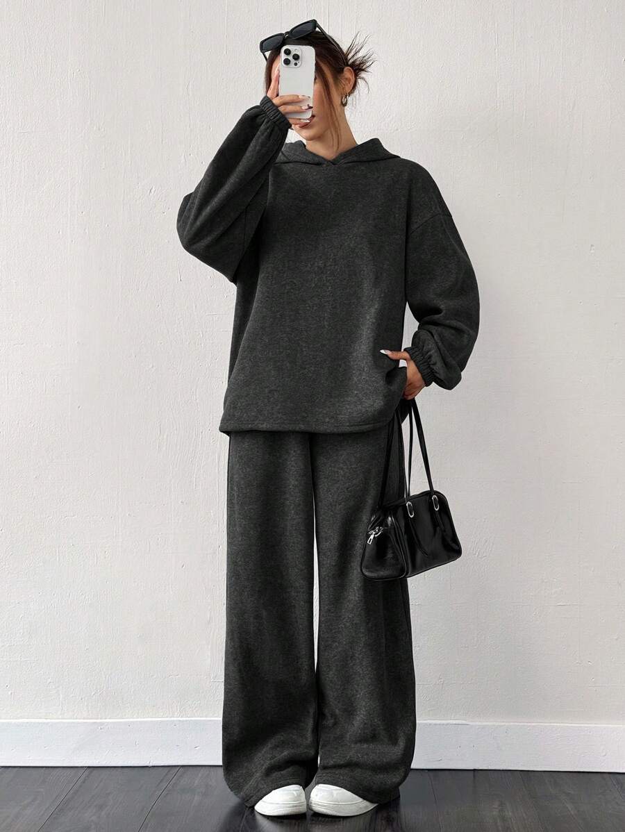 SHEIN EZwear طقم هودي أسود واسع مع بنطال رياضي