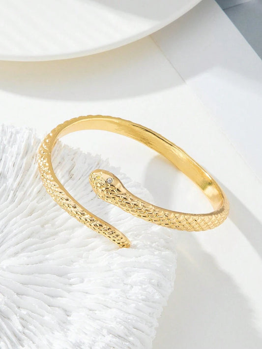 SHEIN سوار مفتوح بشكل ثعبان ذهبي مرصع بالراين
