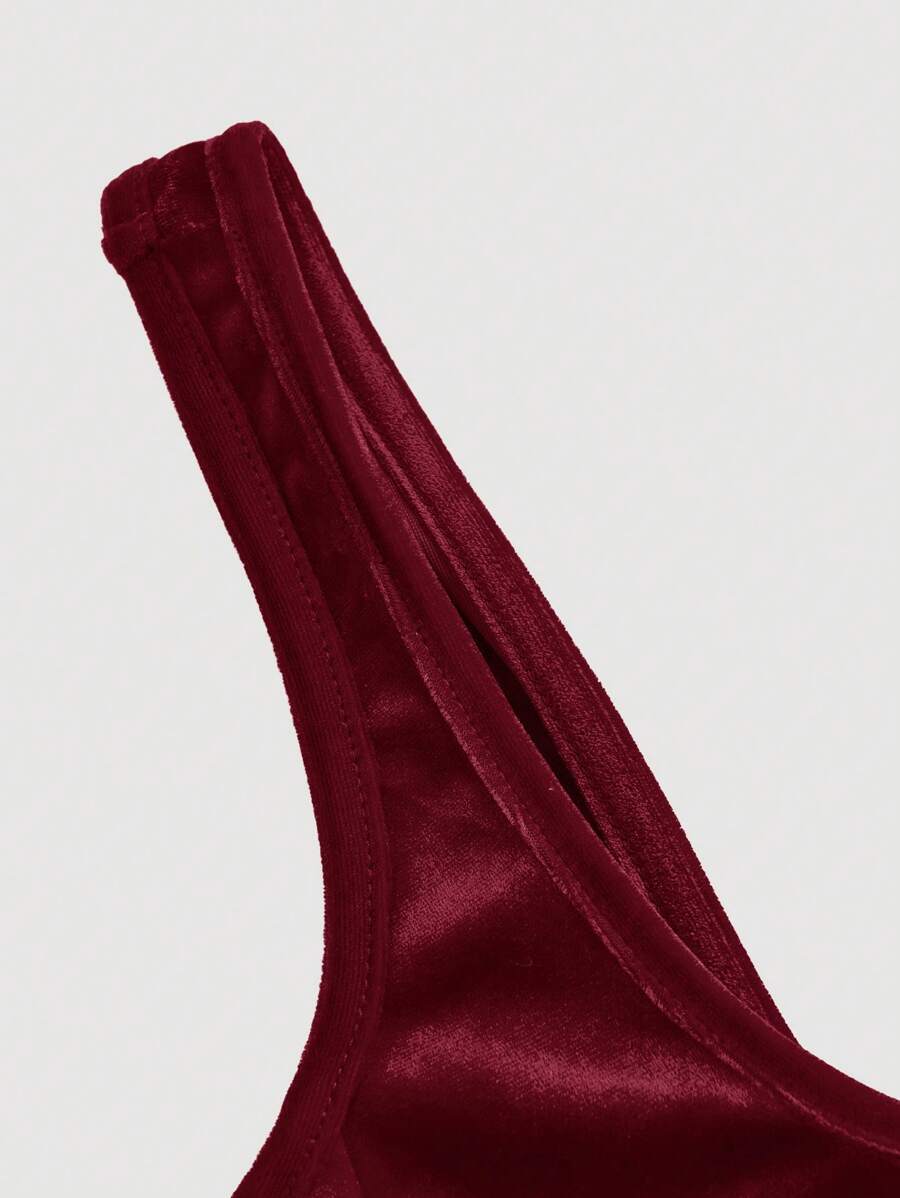 SHEIN MOD فستان عنابي من النسيج المخملي الرجعي