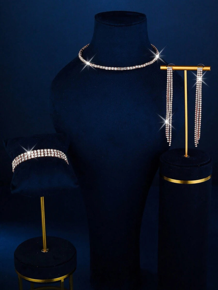 SHEIN طقم مجوهرات ذهبية قلادة وأقراط وأساور لامعة