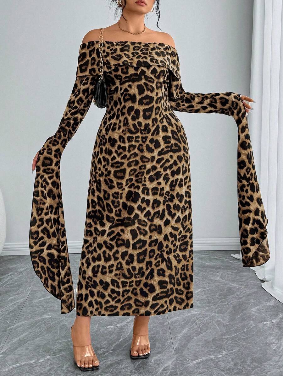 SHEIN Celure فستان متوسط الطول بطبعة جلد النمر وأكتاف مكشوف