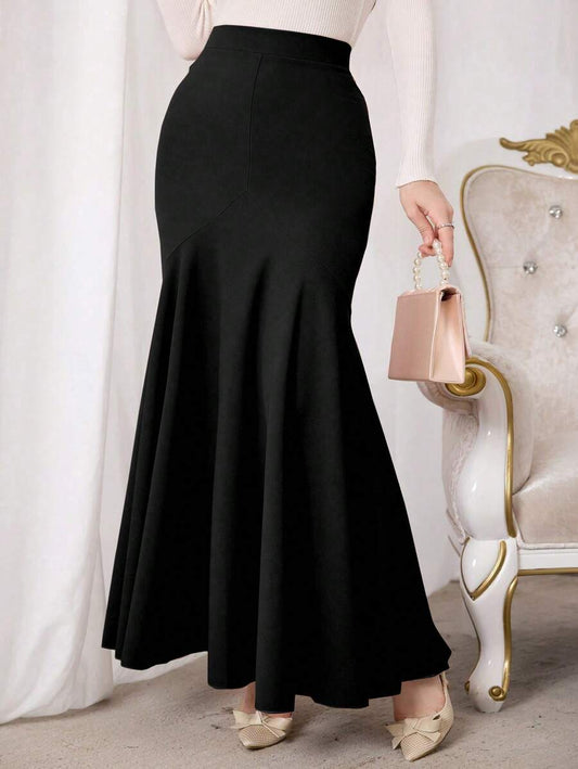 SHEIN Modelyn تنورة سوداء بخصر عالي تصميم مبطن بذيل مرن