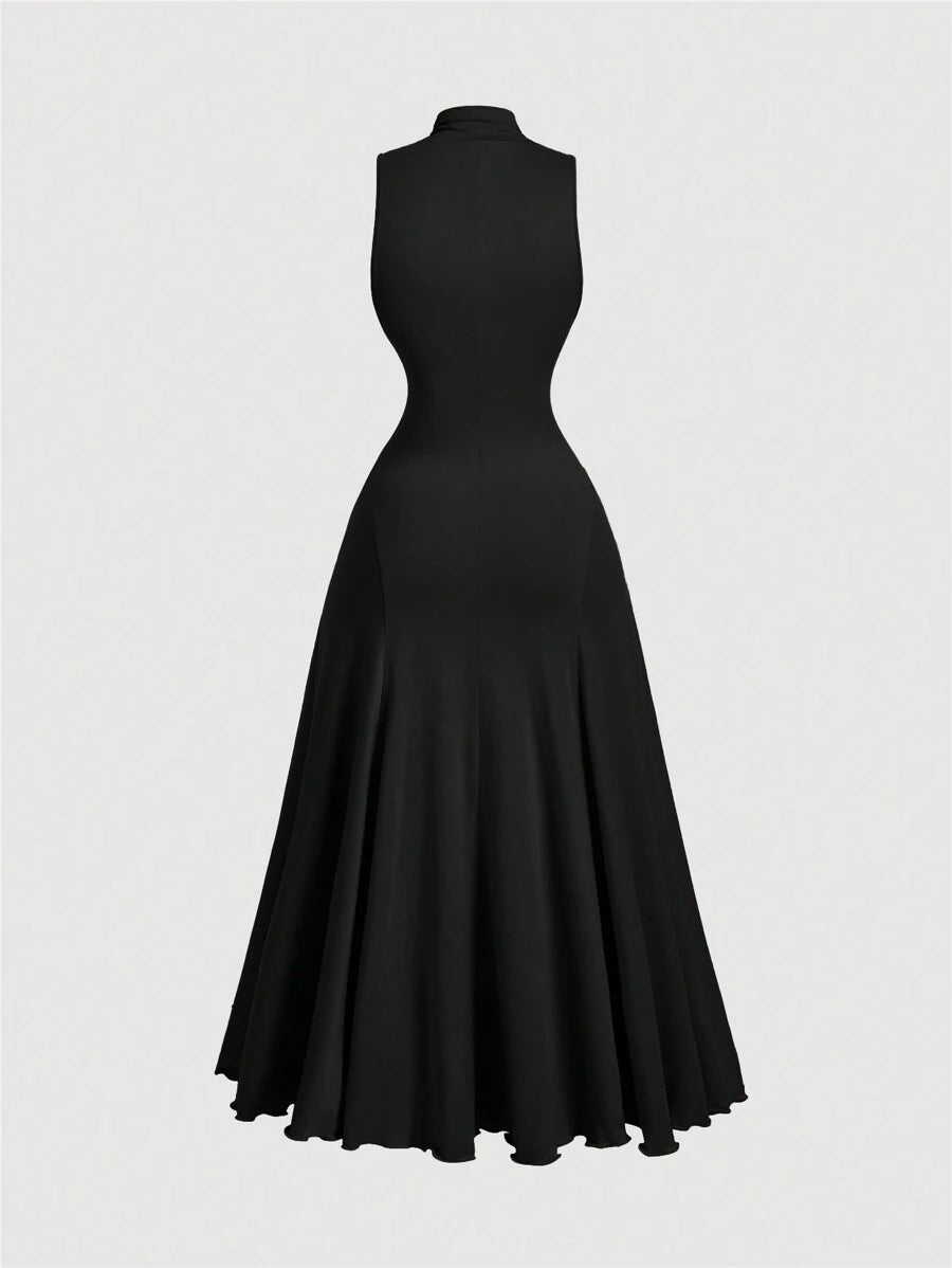 SHEIN MOD فستان أسود طويل بدون أكمام للمقاسات الكبيرة