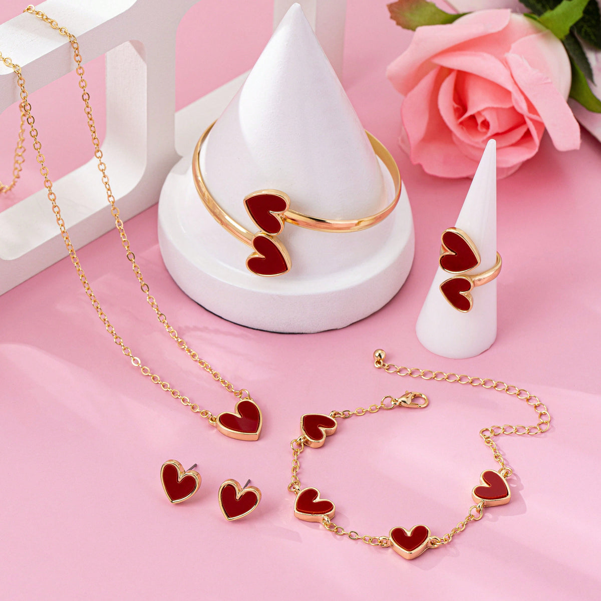 SHEIN طقم مميز مكون من 6 قطع على شكل قلب بلون نسائي أنيق