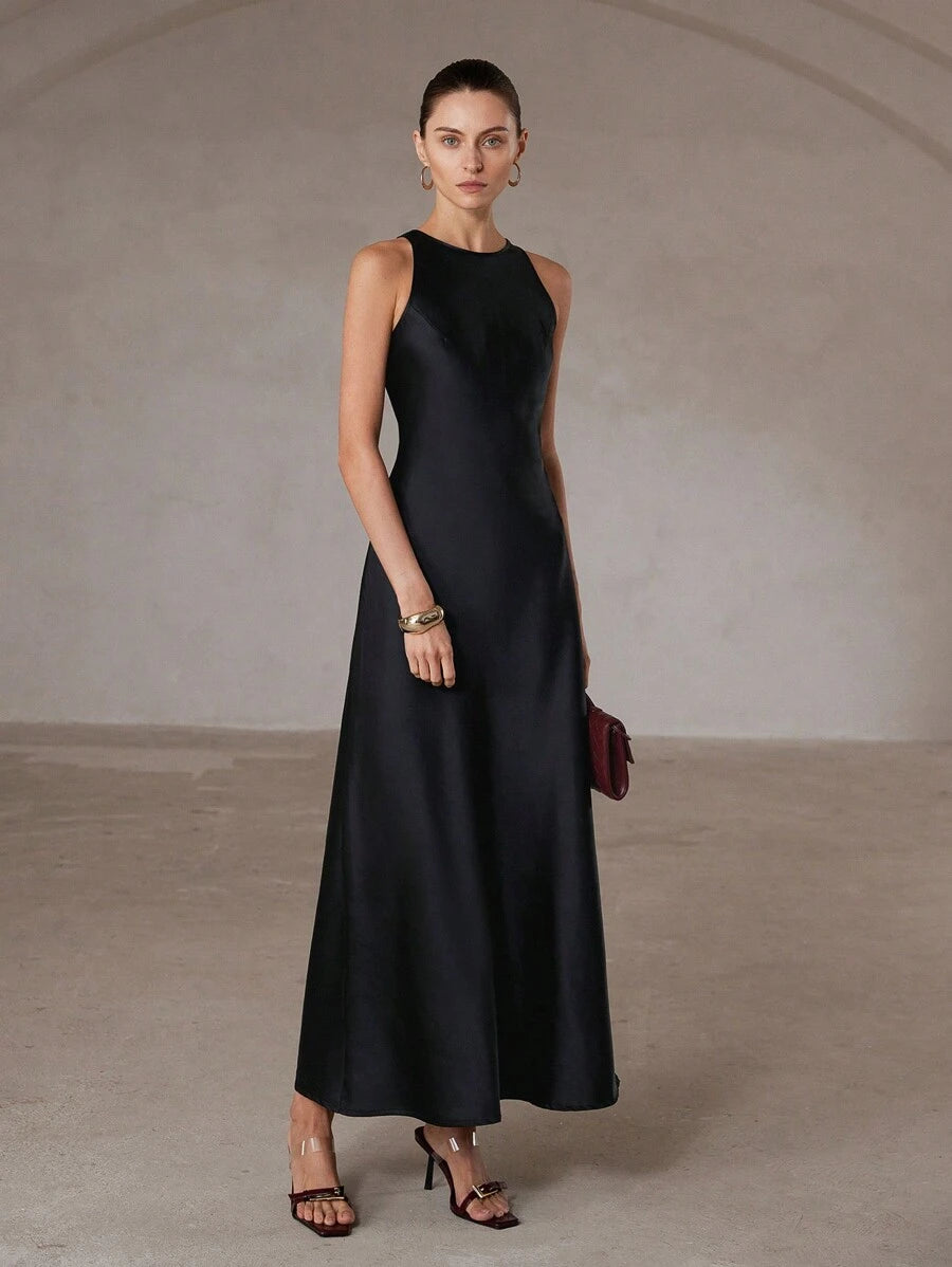 SHEIN Aveloria Modichic فستان أسود طويل ساتان بتصميم غير متماثل