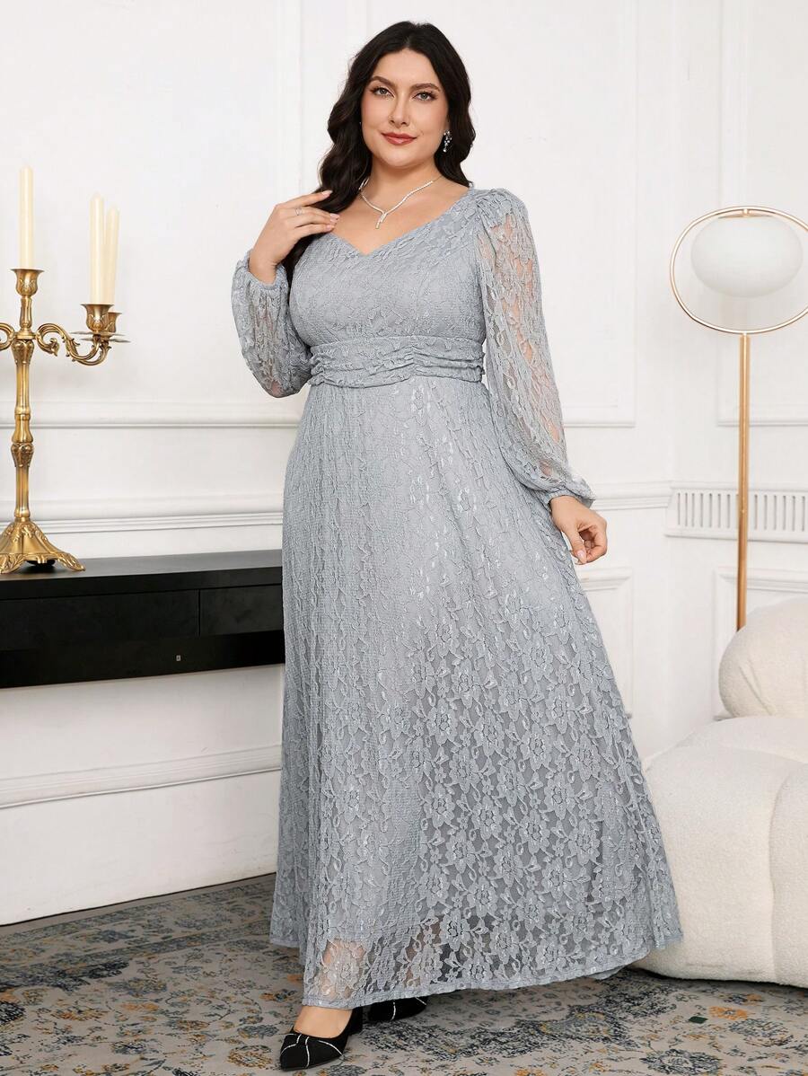 SHEIN Modelyn فستان للمقاسات كبيرة طويل بأكمام من الدانتيل منتفخة