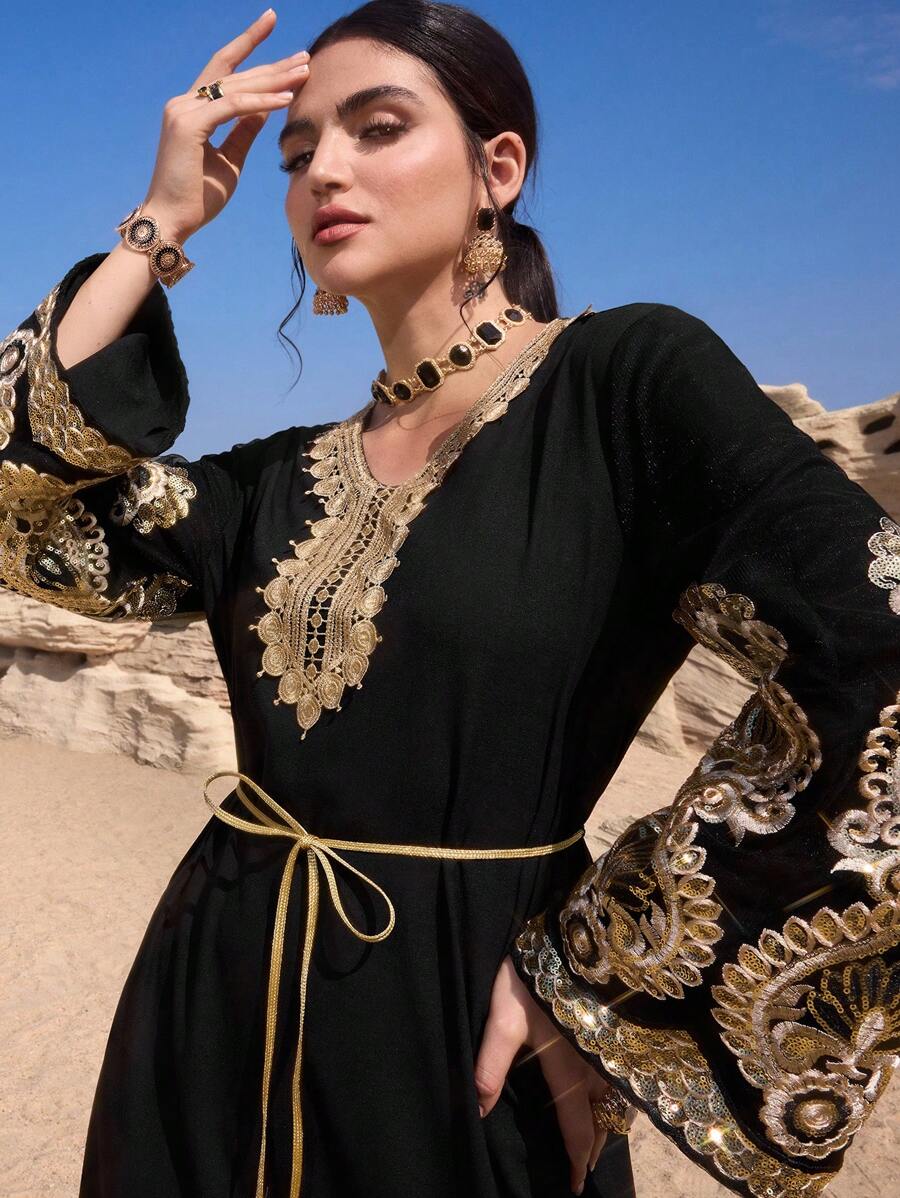 SHEIN Al Najma فستان أسود أنيق بأكمام مطرزة