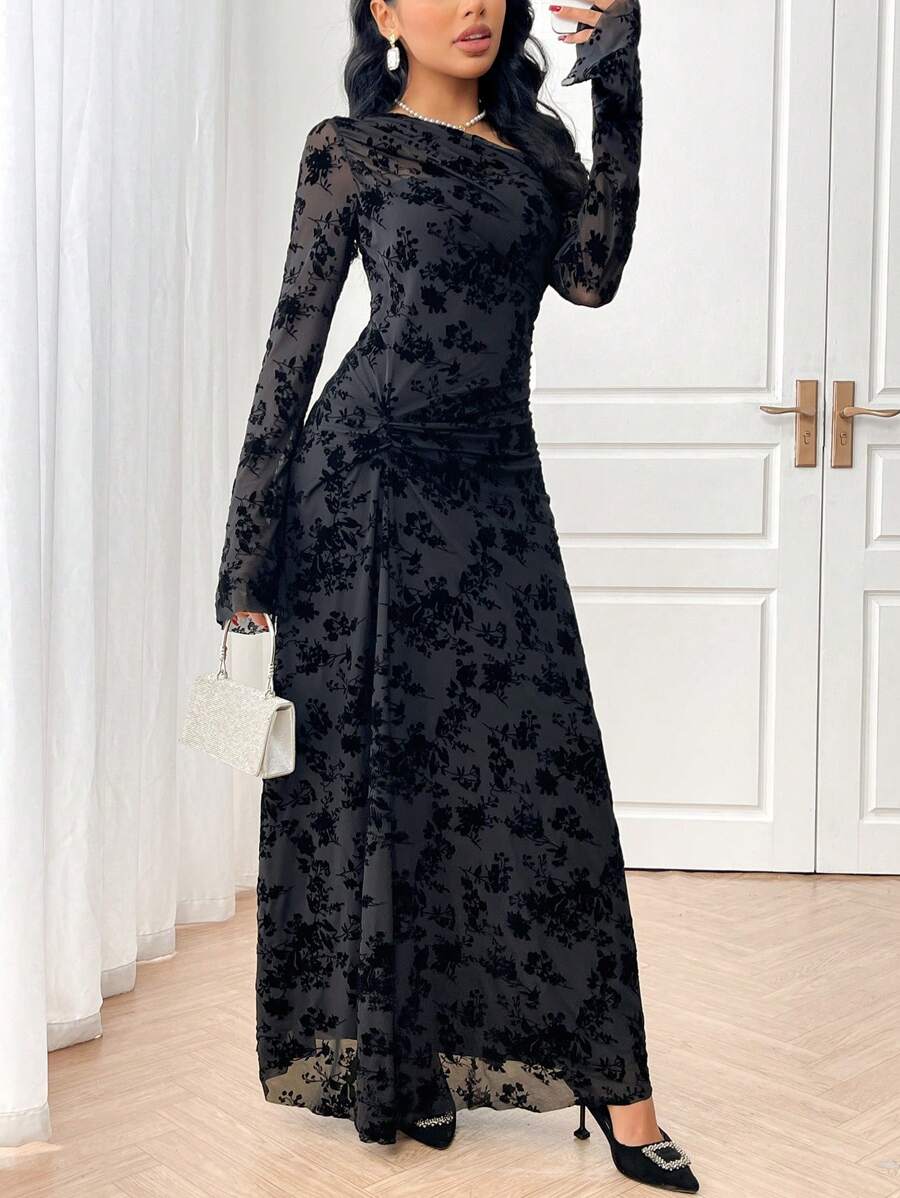 SHEIN Modelyn فستان أسود بسيط وكاجوال