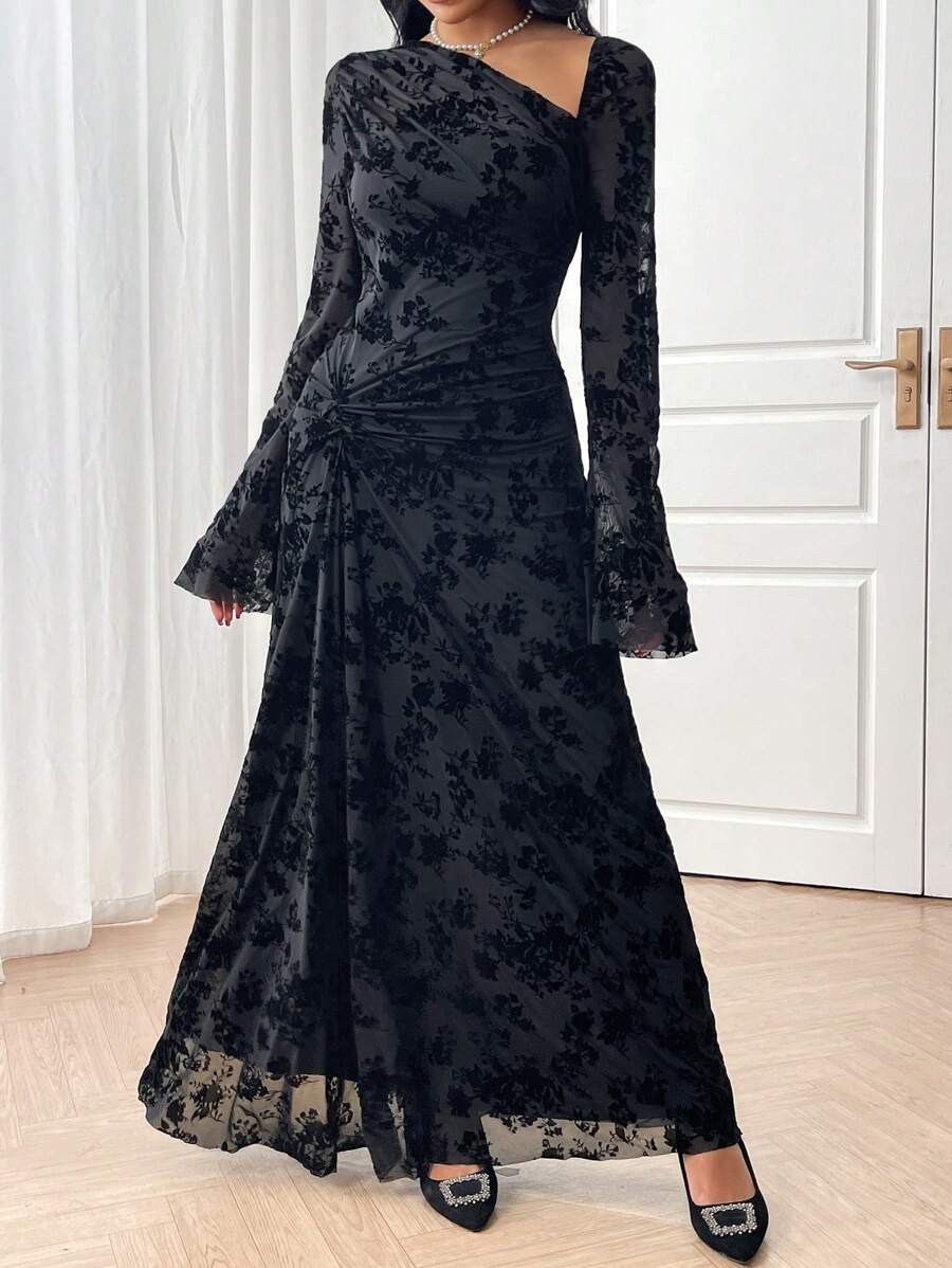 SHEIN Modelyn فستان أسود بسيط وكاجوال