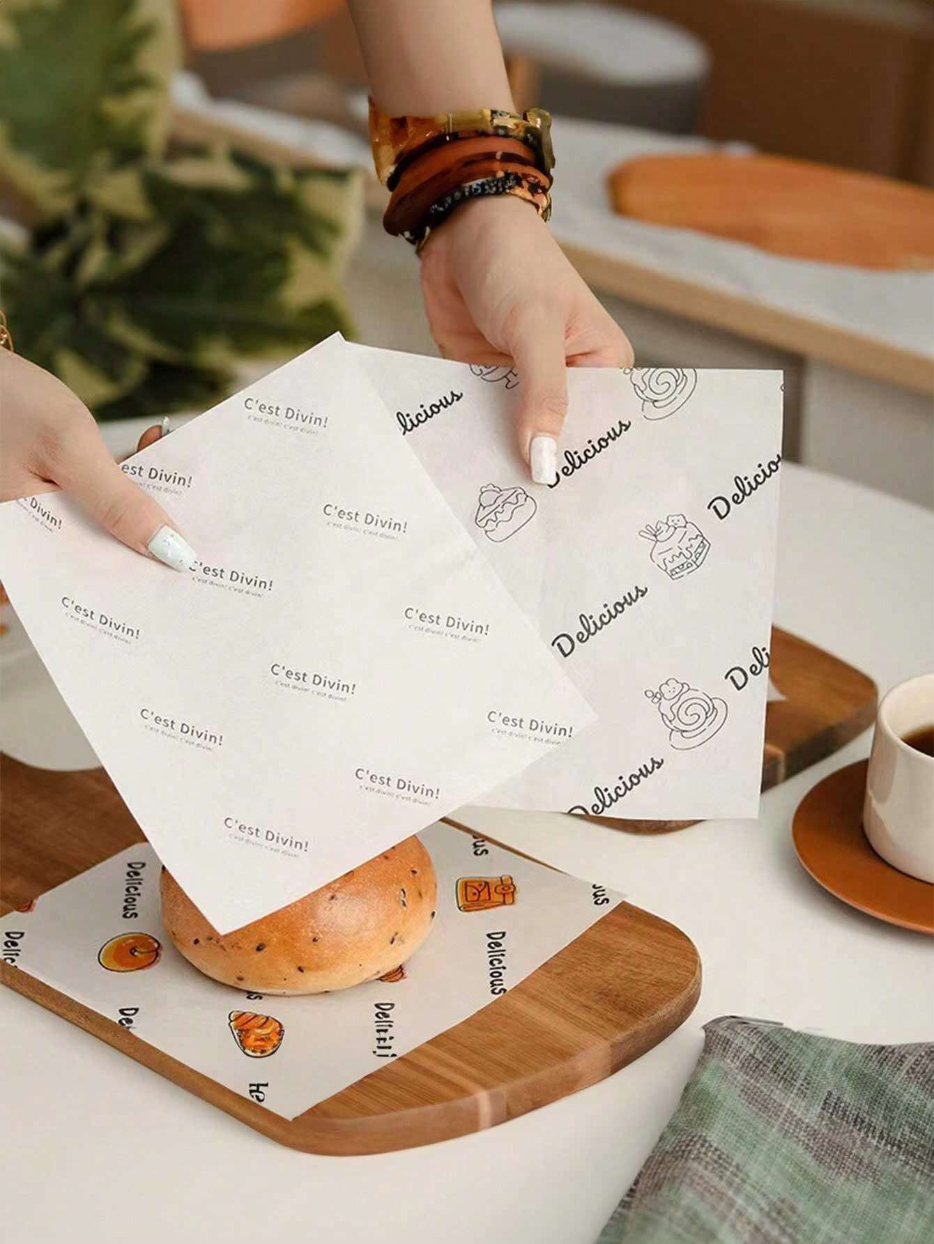 SHEIN ورقة تغليف كعك بتصميم كرتوني