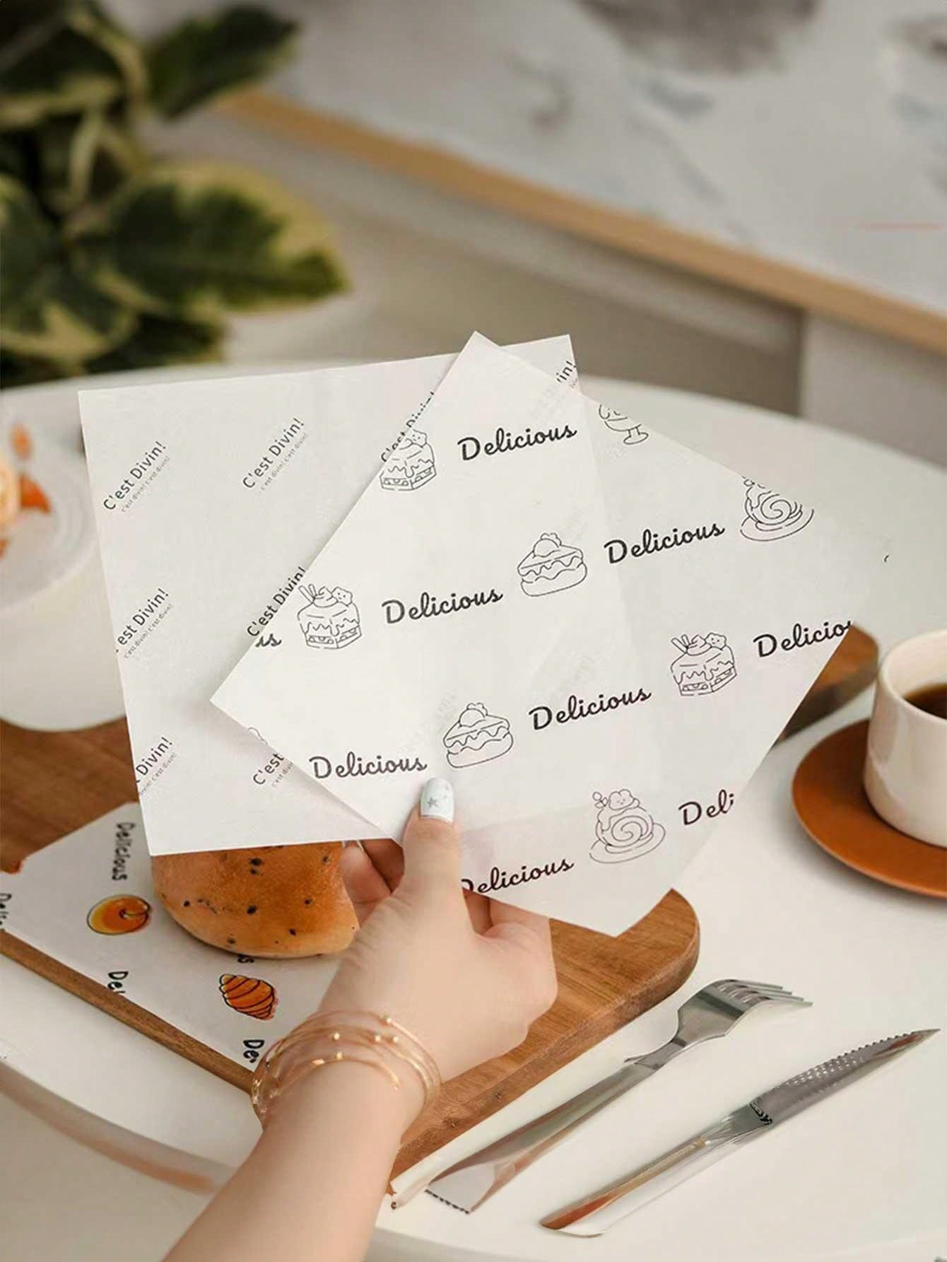 SHEIN ورقة تغليف كعك بتصميم كرتوني