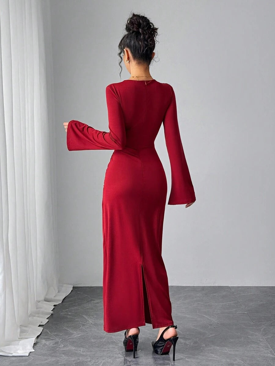 SHEIN Modelyn فستان أحمر بأكمام واسعة بتفاصيل مخيطة