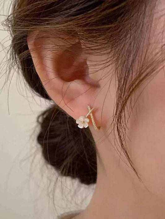 SHEIN زوج أقراط أنيق مزين بالكريستال