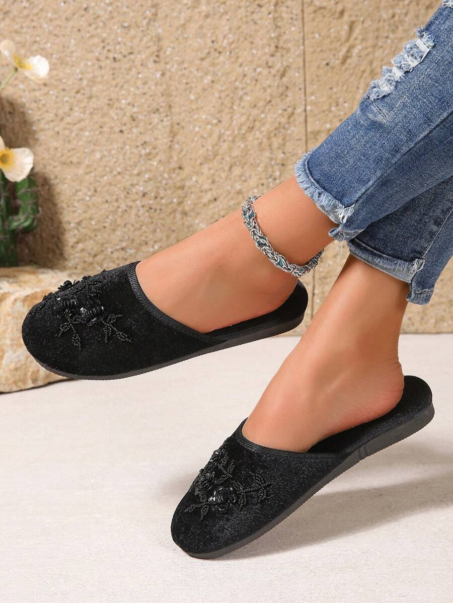 SHEIN شبشب نسائي اسود مزين باللؤلؤ