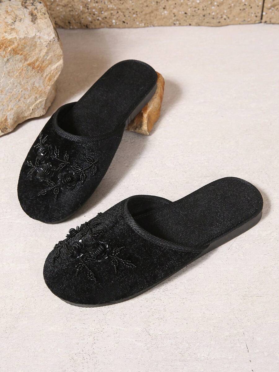 SHEIN شبشب نسائي اسود مزين باللؤلؤ