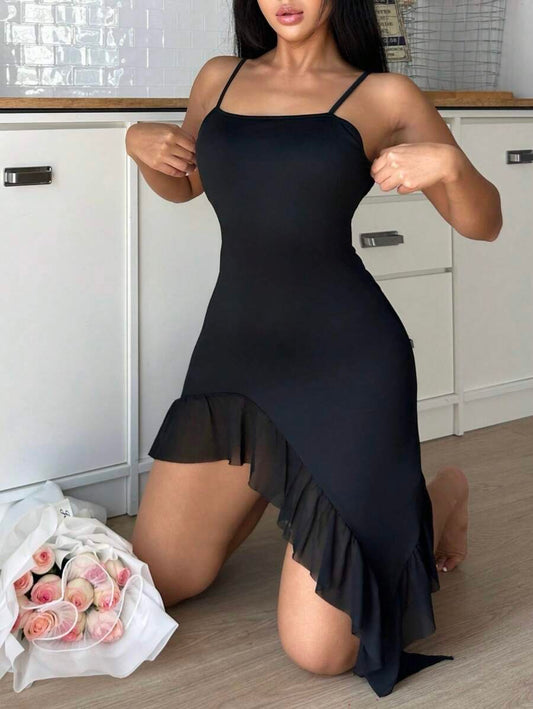 SHEIN ZzzCrew فستان نوم رومانسي بتصميم كشكش التنورة