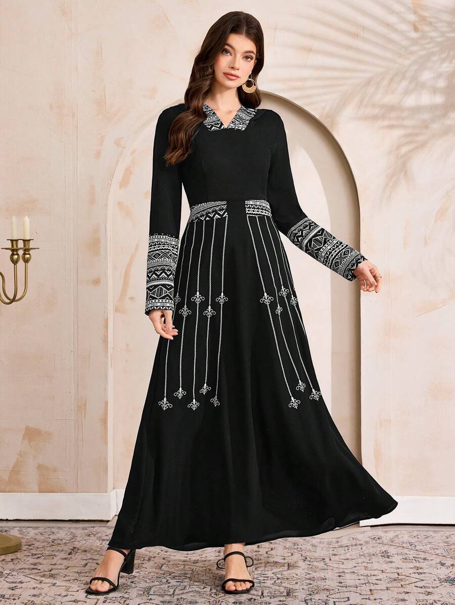 SHEIN Al Najma فستان كاجوال بلون أسود وأكمام طويلة