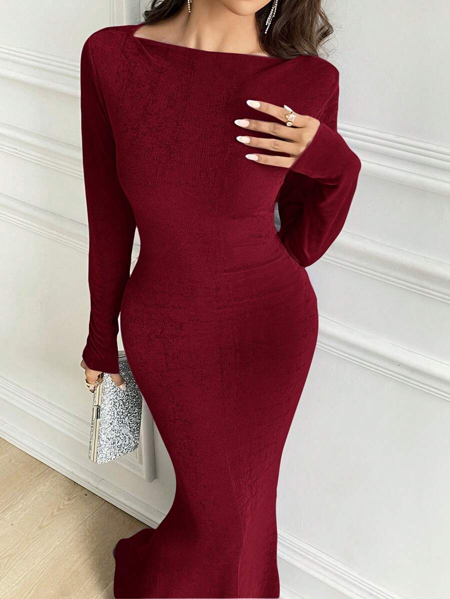 SHEIN Modelyn فستان سهرة عنابي طويل وقصة ممشوقة
